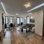 Apartment Tulip High-end, Grand *