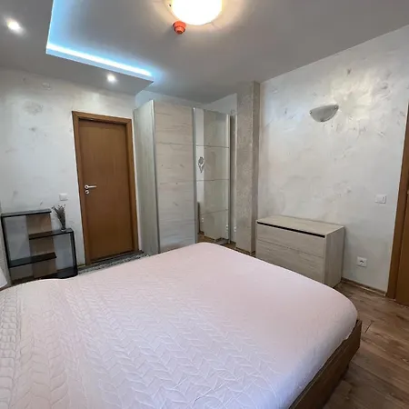 Spacious One-bedroom With Large Panoramic Terrace