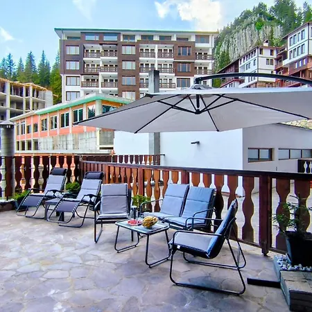 Apartment Spacious One-bedroom With Large Panoramic Terrace
